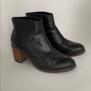 Black Wolverine x Samantha Pleet boots size 7.5